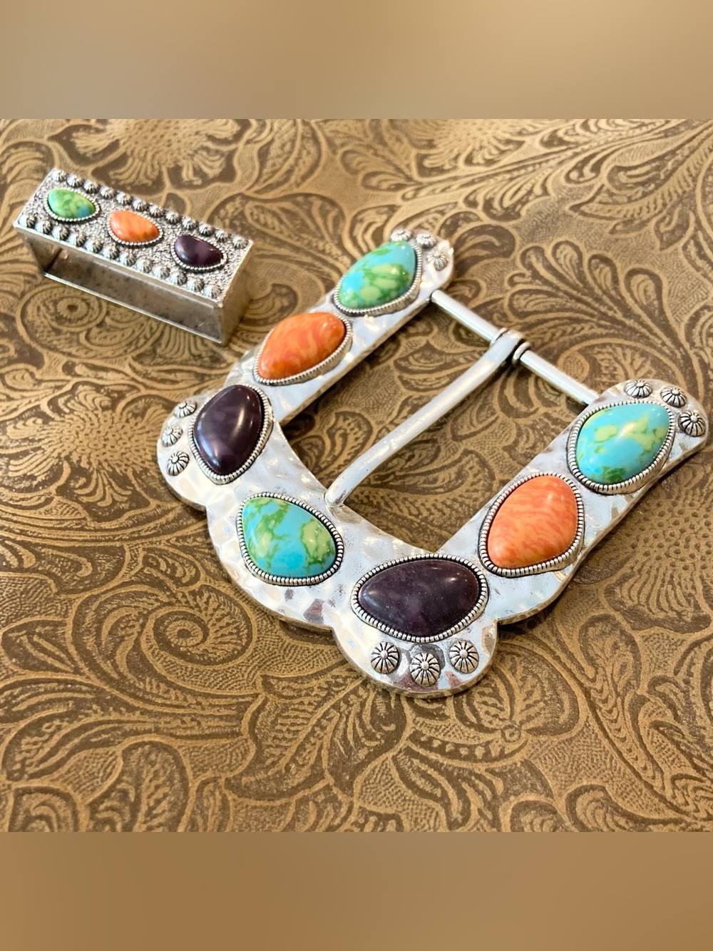 Belt Buckle and Keeper - NWOT
Multi-Colored Stones on Silver - Cowgirl / Western